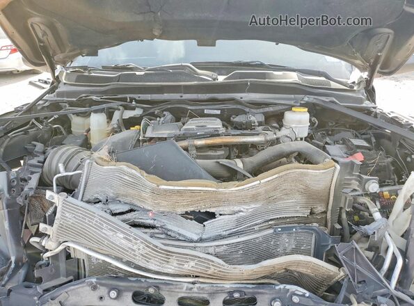 3C6UR5CL6MG695832 2021 RAM 2500 Серый Вид задней части салона