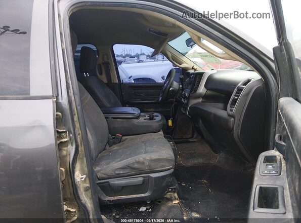 3C6UR5CL7LG147482 2020 RAM 2500 Gray Front interior view