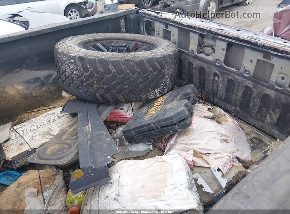 3C6UR5CL7LG147482 2020 RAM 2500 Gray Rear interior view