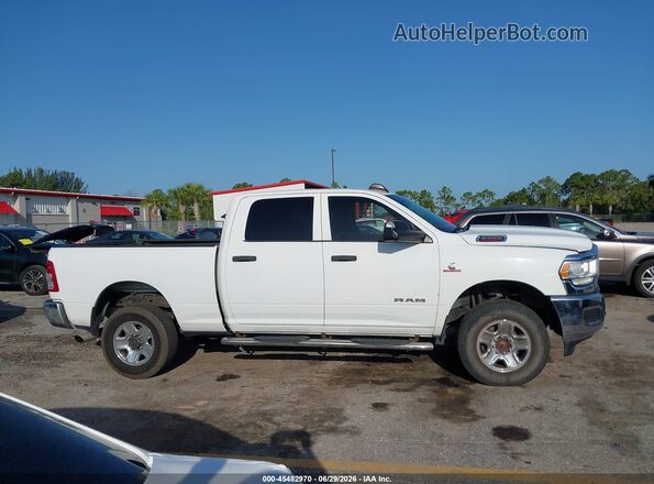 3C6UR5CL7LG251860 2020 RAM 2500 White უკანა სალონის ხედი