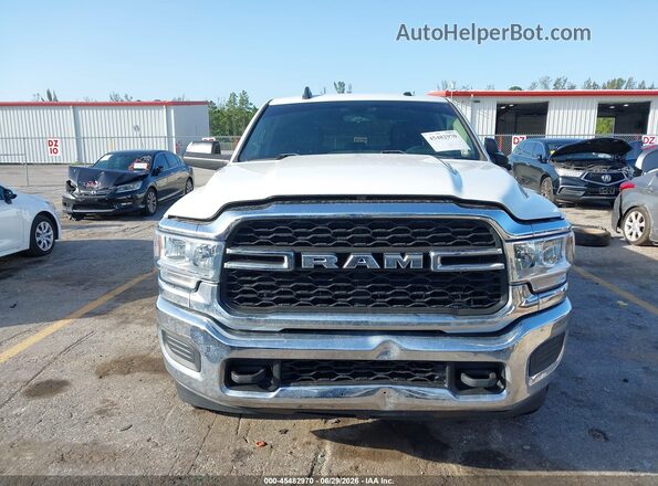 3C6UR5CL7LG251860 2020 RAM 2500 White ხელსაწყოთა პანელის ხედი