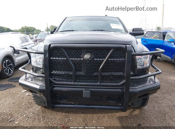 3C6UR5CL9JG153975 2018 RAM 2500 Black ხელსაწყოთა პანელის ხედი