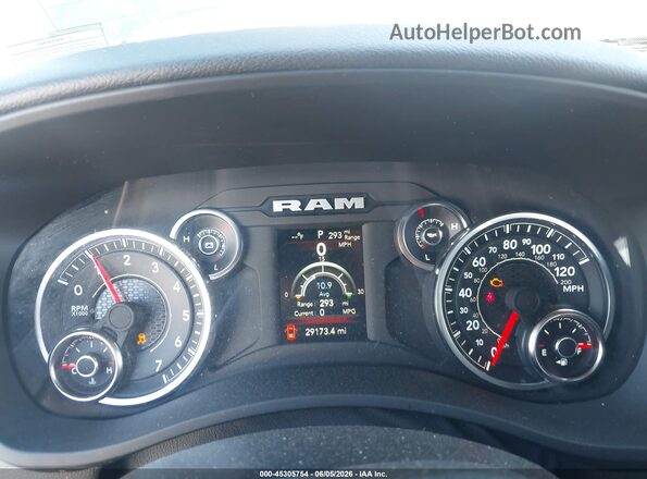 3C6UR5DJ7RG397603 2024 RAM 2500 Черный Вид задних сидений