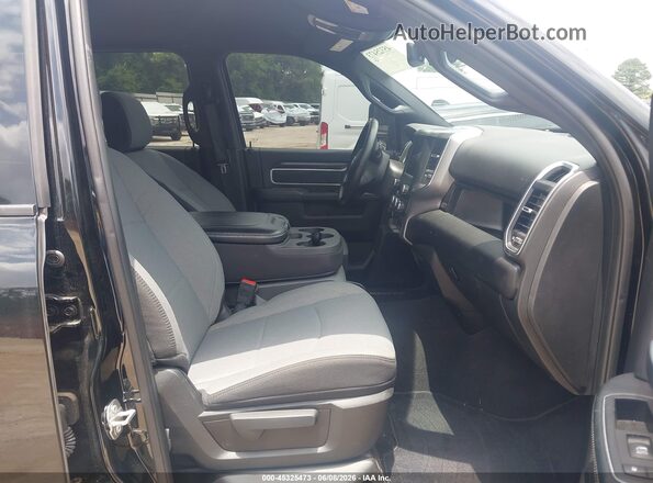 3C6UR5DJ8RG322926 2024 RAM 2500 Black Widok wnętrza z przodu