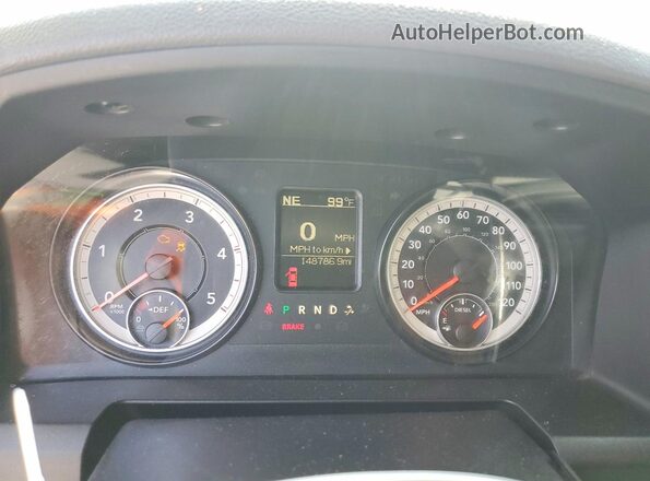 3C6UR5DL0GG256998 2016 RAM 2500 Белый Вид щитка приборов