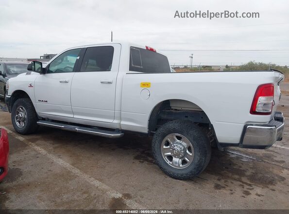3C6UR5DL2MG628546 2021 RAM 2500 White Widok wnętrza 360 stopni