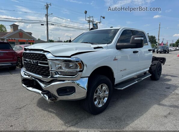 3C6UR5DL3RG153674 2024 RAM 2500 White 