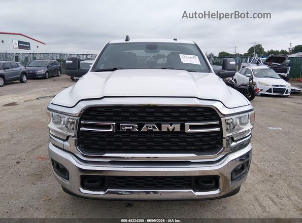 3C6UR5DL3RG266766 2024 RAM 2500 White Widok z przodu