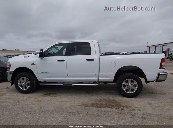3C6UR5DL3RG266766 2024 RAM 2500 White Widok wnętrza 360 stopni
