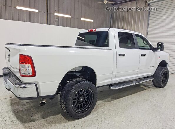 3C6UR5DL6RG100807 2024 RAM 2500 White Задня права чверть