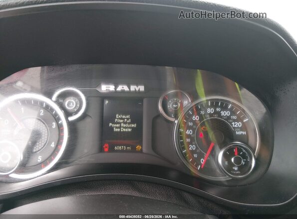 3C6UR5DL7RG340772 2024 RAM 2500 White Հետևի նստատեղերի տեսք