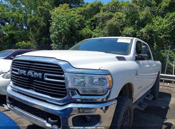 3C6UR5DL8LG185365 2020 RAM 2500 White Вид щитка приладів