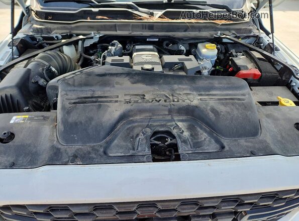 3C6UR5DL8RG118595 2024 RAM 2500 White Սալոնի հետևի տեսք