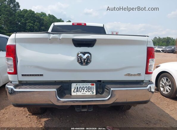 3C6UR5DL8RG340327 2024 RAM 2500 White Front view