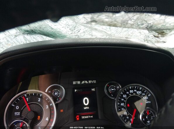 3C6UR5DLXRG390095 2024 RAM 2500 White Вид задніх сидінь