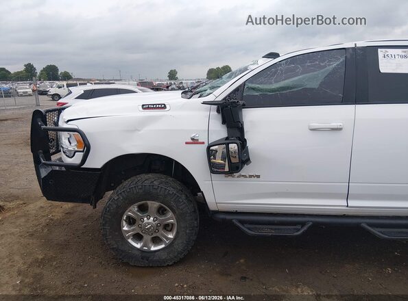 3C6UR5DLXRG390095 2024 RAM 2500 White Панорамний вид салону 360°