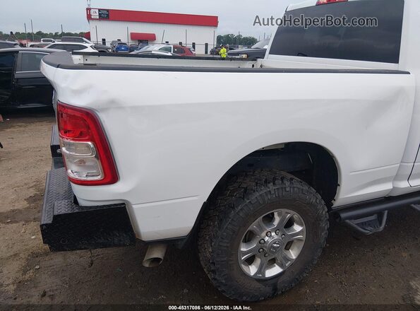 3C6UR5DLXRG390095 2024 RAM 2500 White 