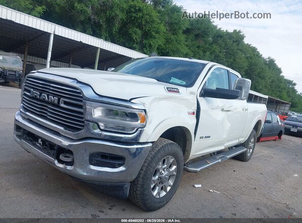 3C6UR5FJ1NG423653 2022 RAM 2500 White Widok wnętrza z tyłu