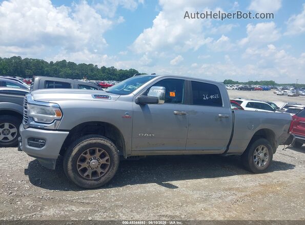 3C6UR5FL5RG402408 2024 RAM 2500 Silver Rear interior view