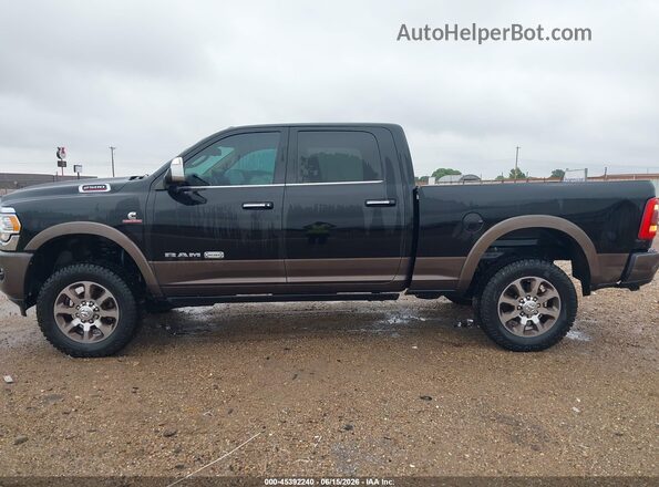 3C6UR5GL4KG709072 2019 RAM 2500 Black Vista interior trasera