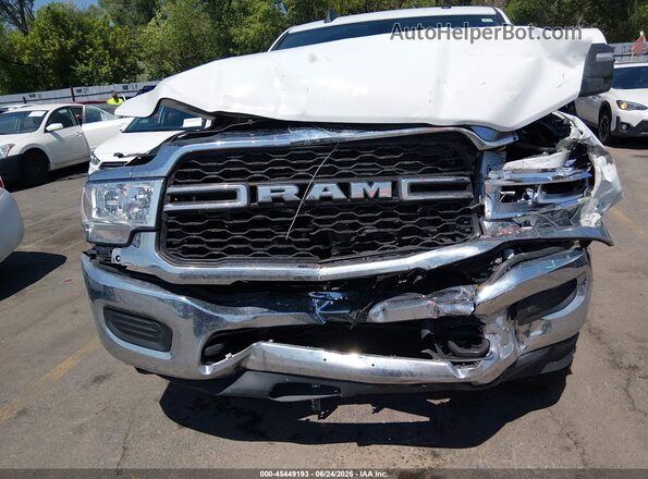 3C6UR5HJ6RG180425 2024 RAM 2500 White Vista frontal