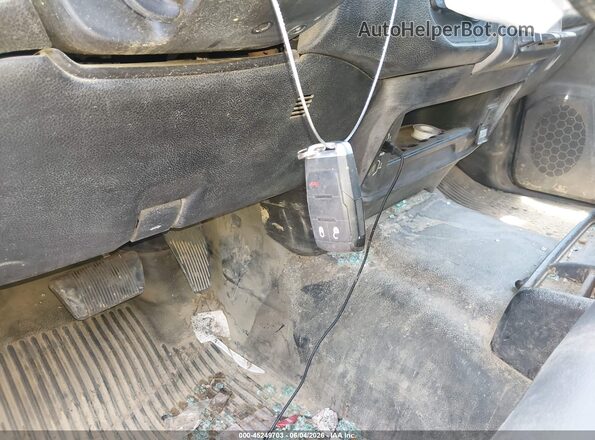 3C6UR5HJ9RG114368 2024 RAM 2500 White Առջևի վահանակի տեսք