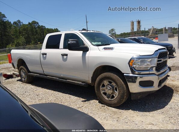 3C6UR5HJ9RG114368 2024 RAM 2500 White Սալոնի 360 աստիճան տեսք