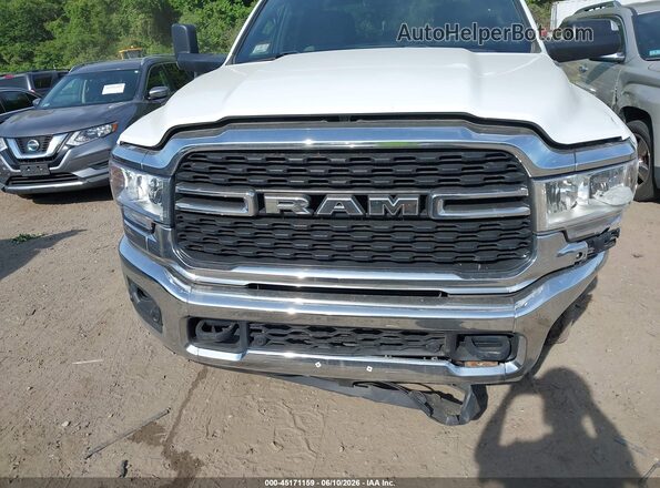 3C6UR5JL1NG271561 2022 RAM 2500 White Вид панелі приладів
