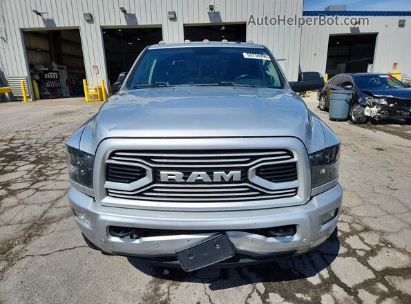 3C6UR5MLXJG307284 2018 RAM 2500 Silver Դիմացի տեսք