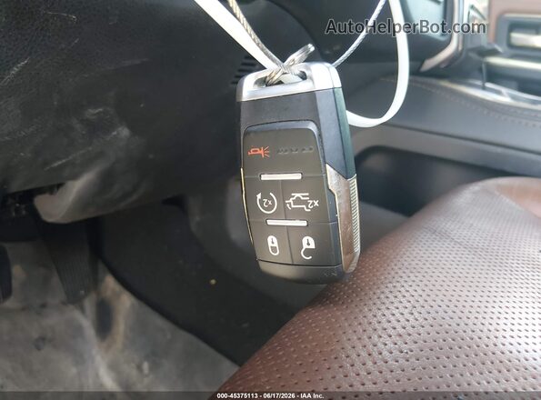 3C6UR5PL3NG117196 2022 RAM 2500 Black Widok deski rozdzielczej