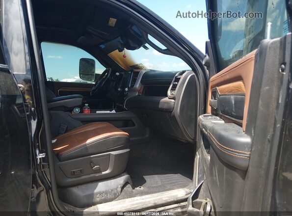 3C6UR5PL3NG117196 2022 RAM 2500 Black Widok wnętrza z przodu