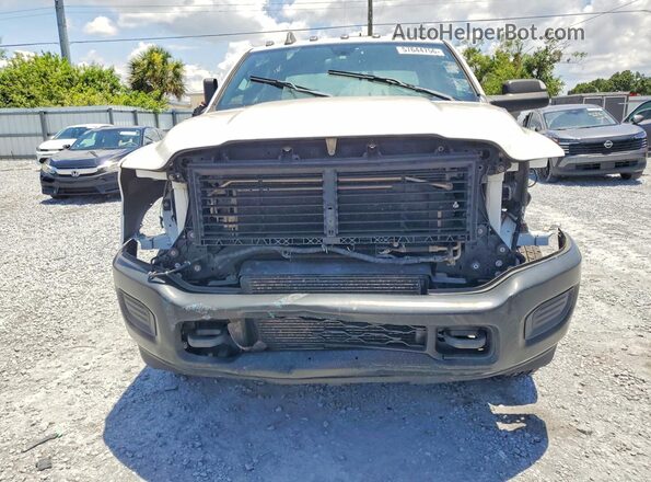 3C7WRTCLXMG603906 2021 RAM 3500 White Front view