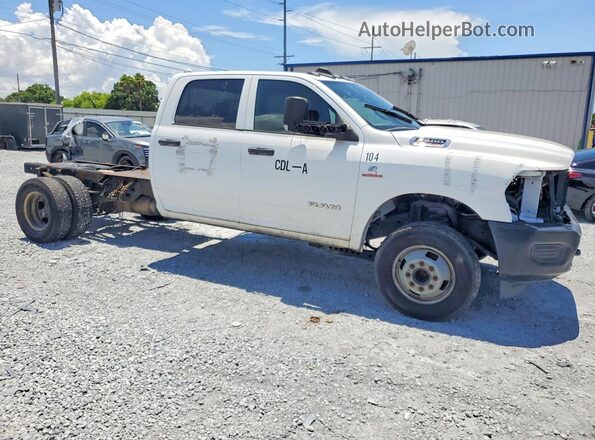 3C7WRTCLXMG603906 2021 RAM 3500 White Front right