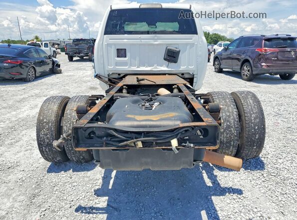 3C7WRTCLXMG603906 2021 RAM 3500 White Rear view