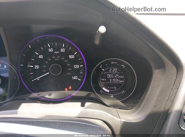 3CZRU5H11KM724103 2019 HONDA HR-V White Rear seats view