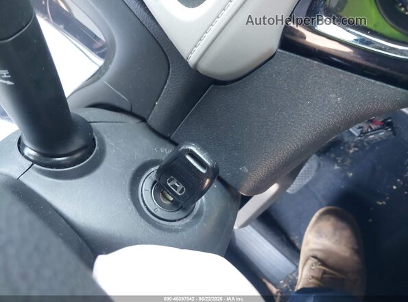 3CZRU5H32HM705523 2017 HONDA HR-V Blue Dashboard view