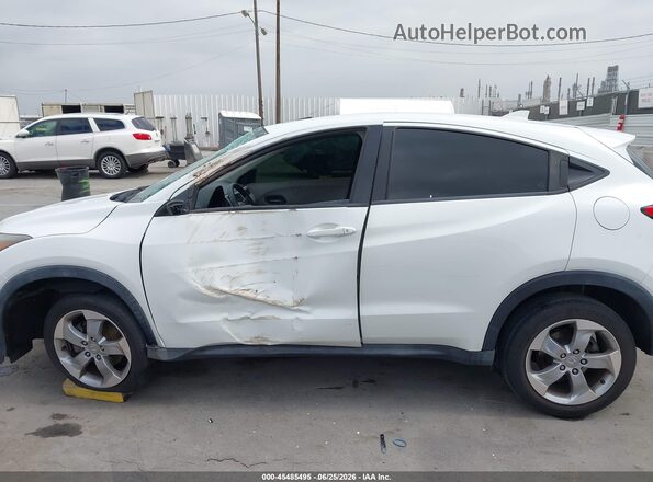 3CZRU5H33JM720585 2018 HONDA HR-V White 360 interior view