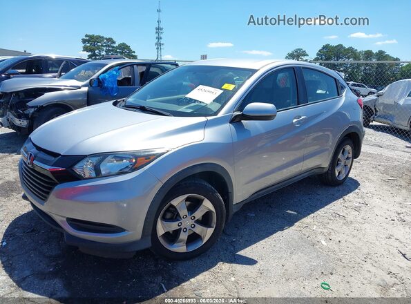 3CZRU5H35JM703609 2018 HONDA HR-V Silver Առջևի ձախ երեք քառորդ տեսարան