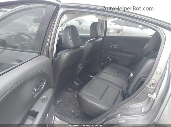 3CZRU5H71JM701097 2018 HONDA HR-V Gray VIN կոդի պիտակի տեսք