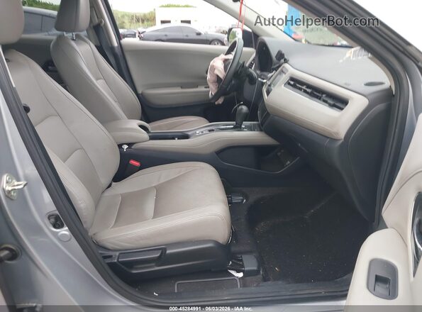 3CZRU5H72MM707611 2021 HONDA HR-V Silver Вид салону спереду