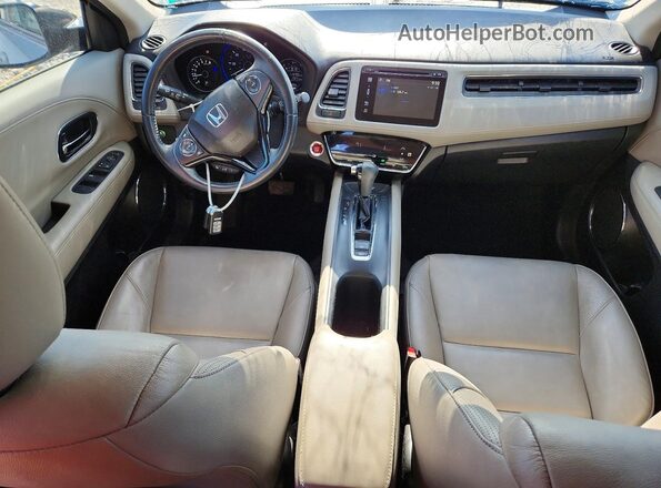 3CZRU5H77HM713328 2017 HONDA HR-V Silver Widok deski rozdzielczej