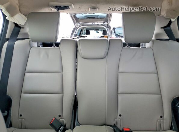 3CZRU5H79HM701035 2017 HONDA HR-V Silver Rear seats view