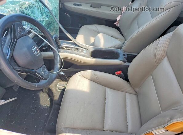 3CZRU5H79HM701035 2017 HONDA HR-V Silver Front interior view