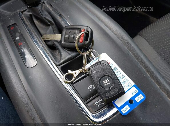 3CZRU6H16NM734720 2022 HONDA HR-V Red Widok deski rozdzielczej