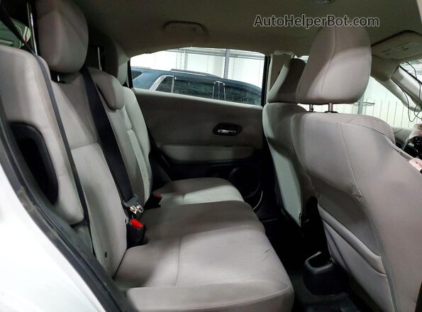 3CZRU6H32GM729762 2016 HONDA HR-V White Rear interior view