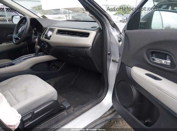 3CZRU6H32NM768820 2022 HONDA HR-V Silver Widok wnętrza z przodu