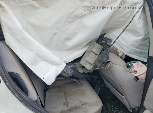 3CZRU6H34JM728250 2018 HONDA HR-V White უკანა სალონის ხედი