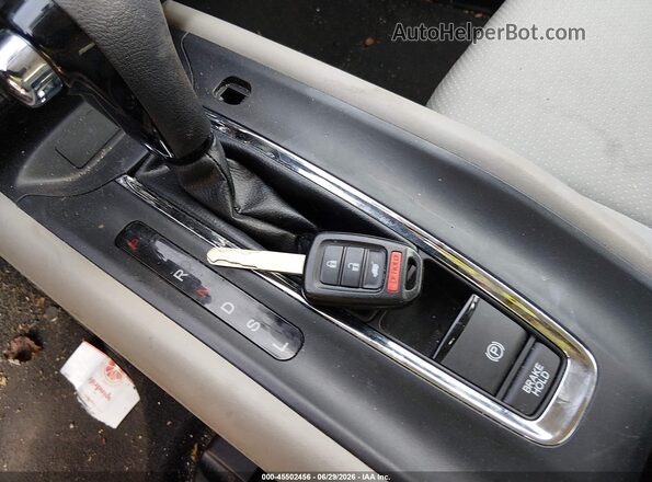 3CZRU6H38MM702979 2021 HONDA HR-V White Widok deski rozdzielczej