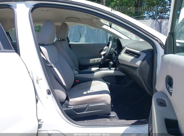 3CZRU6H3XHM712127 2017 HONDA HR-V White Front interior view