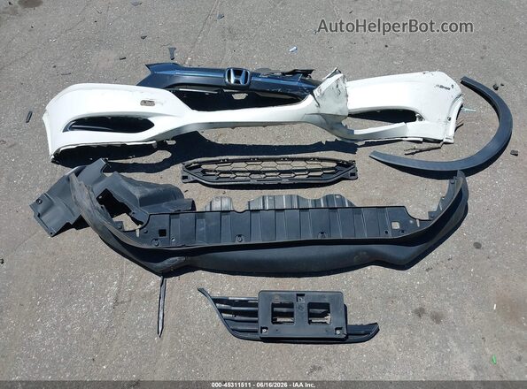 3CZRU6H3XHM712127 2017 HONDA HR-V White Instrument cluster view